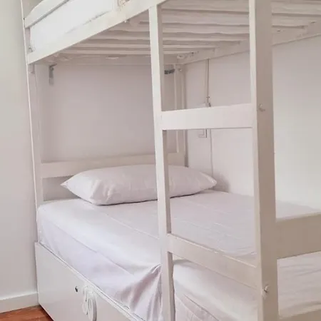 Owls Ribeiro Πανσιόν *